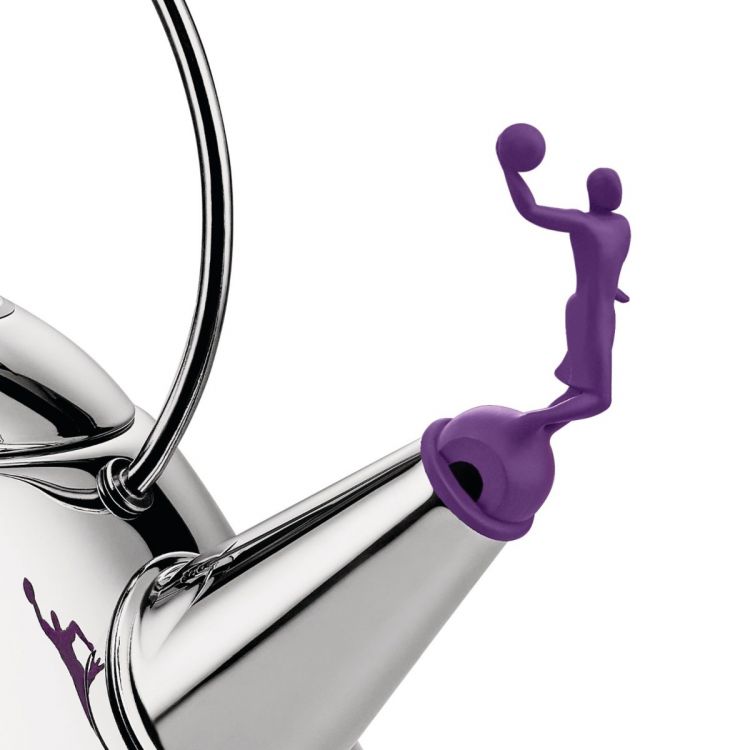 Alessi virdulys „3093“, nerūdijančio metalo su violetiniu švilpuku-krepšininko figūrėle, 2 l